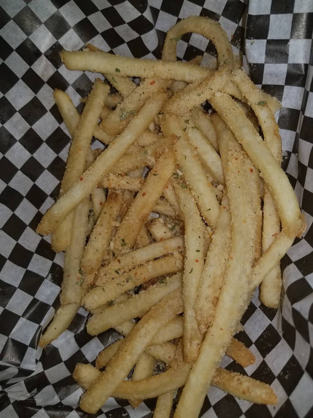 Santisi Brothers Pizzeria & Sports Grill | meal takeaway | 2710 W Bell Rd #1115, Phoenix, AZ 85053, USA | 6027897979 OR +1 602-789-7979