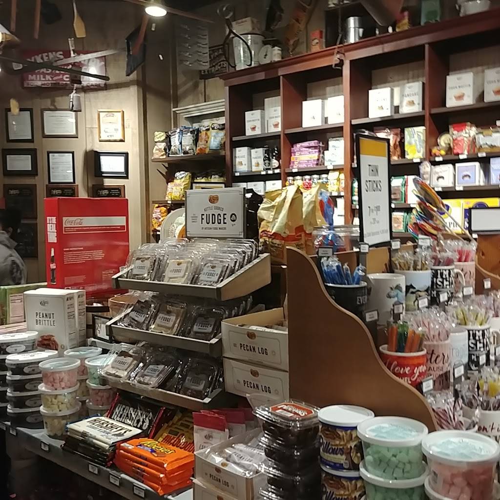 Cracker Barrel Old Country Store | restaurant | 4367 OH-44, Rootstown, OH 44272, USA | 3303259970 OR +1 330-325-9970