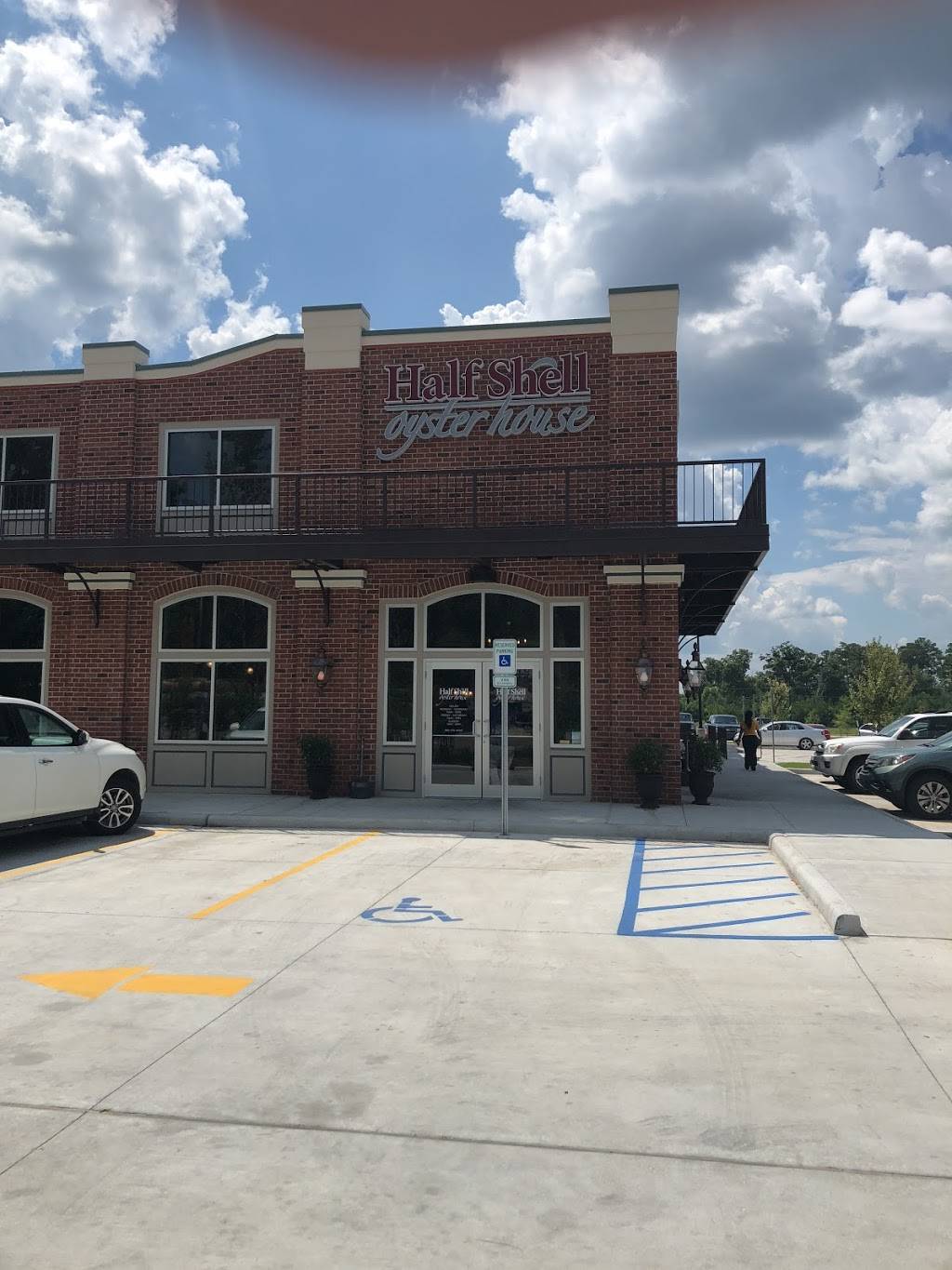 Half Shell Oyster House | restaurant | 70367 LA-21 Suite 100, Covington, LA 70433, USA | 9852764500 OR +1 985-276-4500