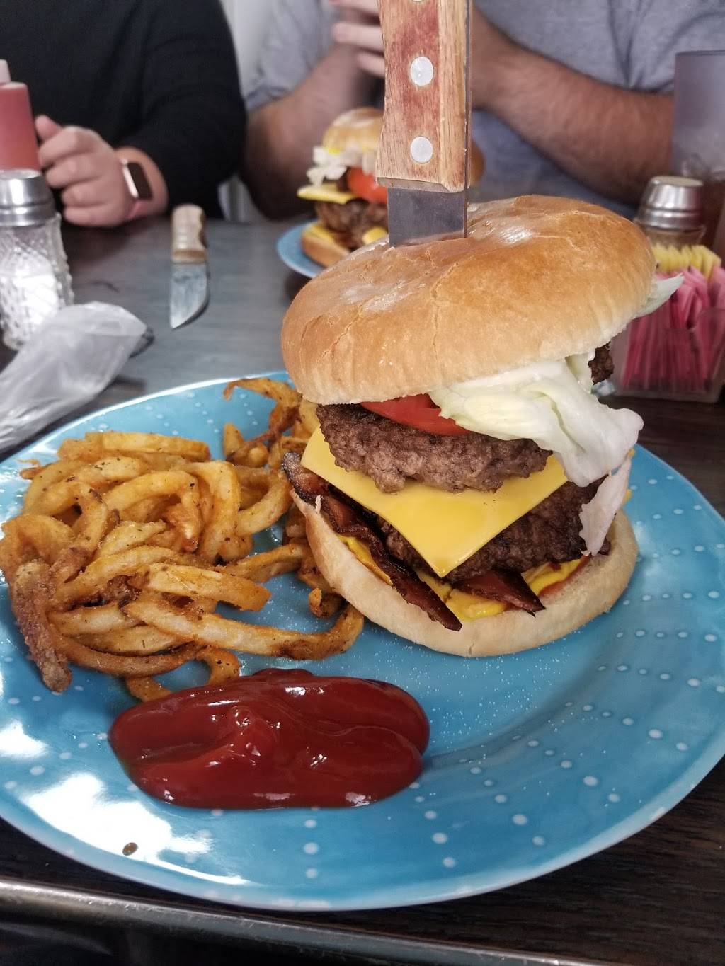 Big Time Cafe | restaurant | 15726 AL-176, Fort Payne, AL 35967, USA | 2568450363 OR +1 256-845-0363