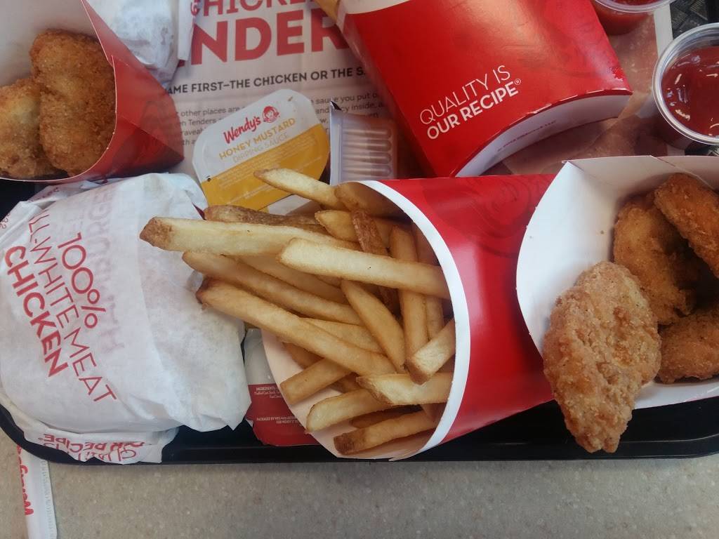 Wendys | restaurant | 560 SW Cutoff, Worcester, MA 01607, USA | 5087931601 OR +1 508-793-1601