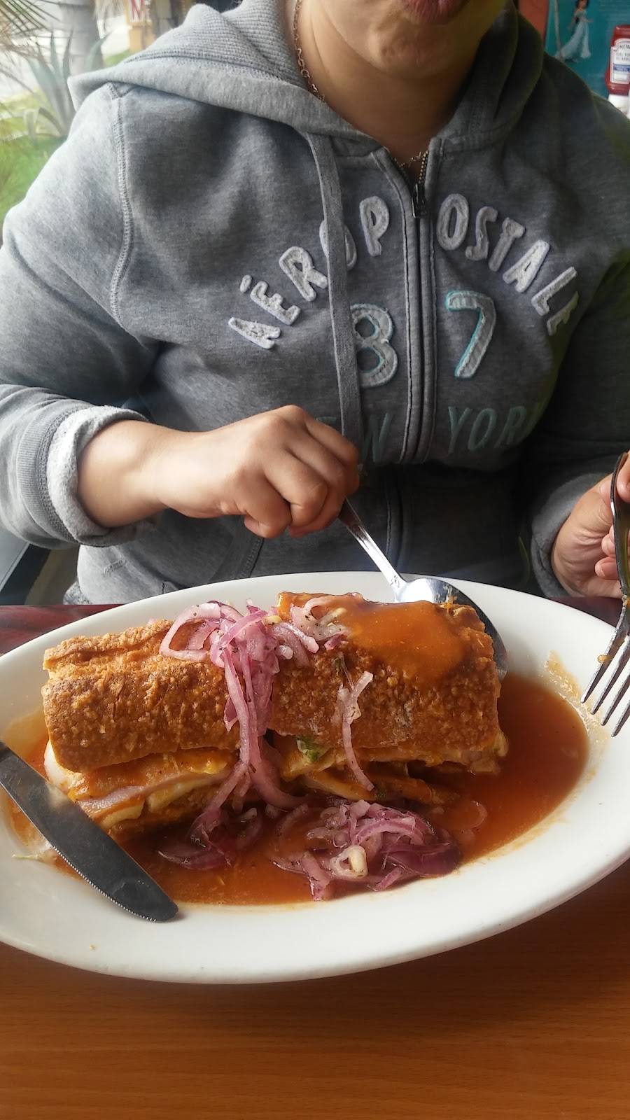 Tortas Ahogadas Las Orginales | restaurant | 23630 Newhall Ave #1, Newhall, CA 91321, USA | 6612590884 OR +1 661-259-0884