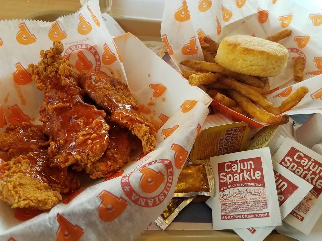 Popeyes Louisiana Kitchen | restaurant | 6340 N Broadway, Chicago, IL 60660, USA | 7739730330 OR +1 773-973-0330