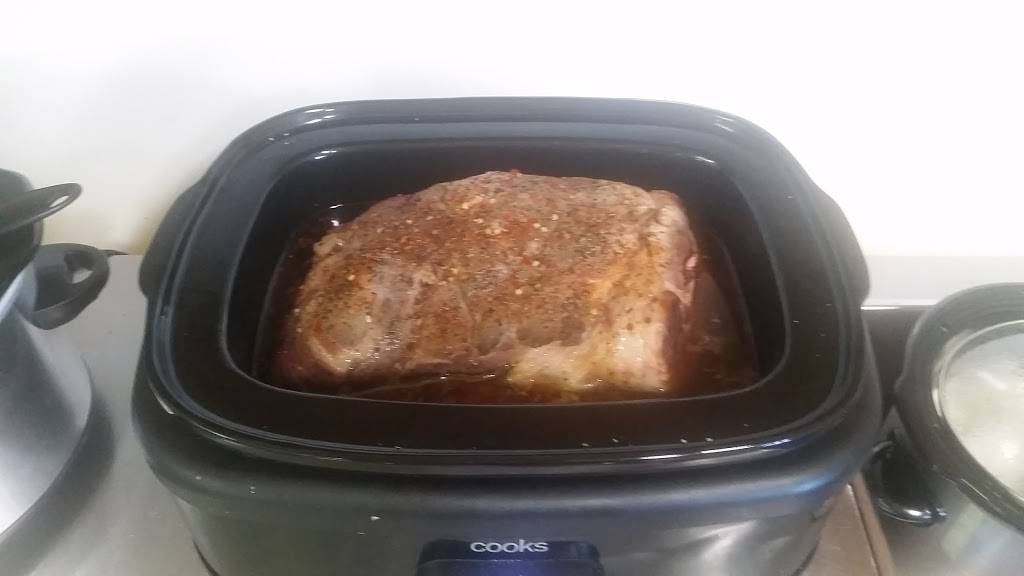 Magnum Point Marina & Restaurant | restaurant | 2200 Old Salem School Rd, Union Hall, VA 24176, USA | 5405763001 OR +1 540-576-3001