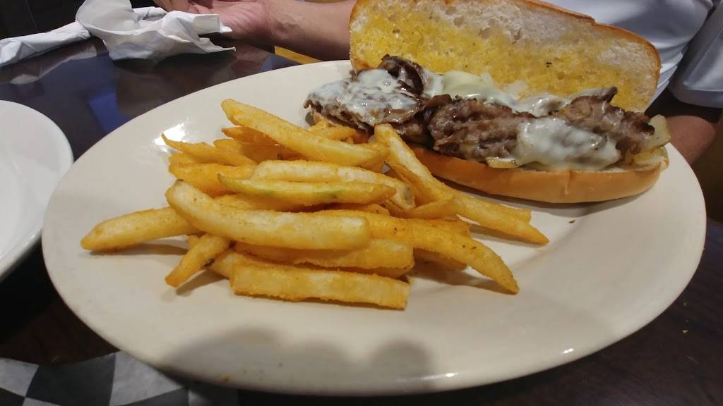 TDs Tailgate Grill | restaurant | 1645 N Main St, North Canton, OH 44720, USA | 3303059660 OR +1 330-305-9660