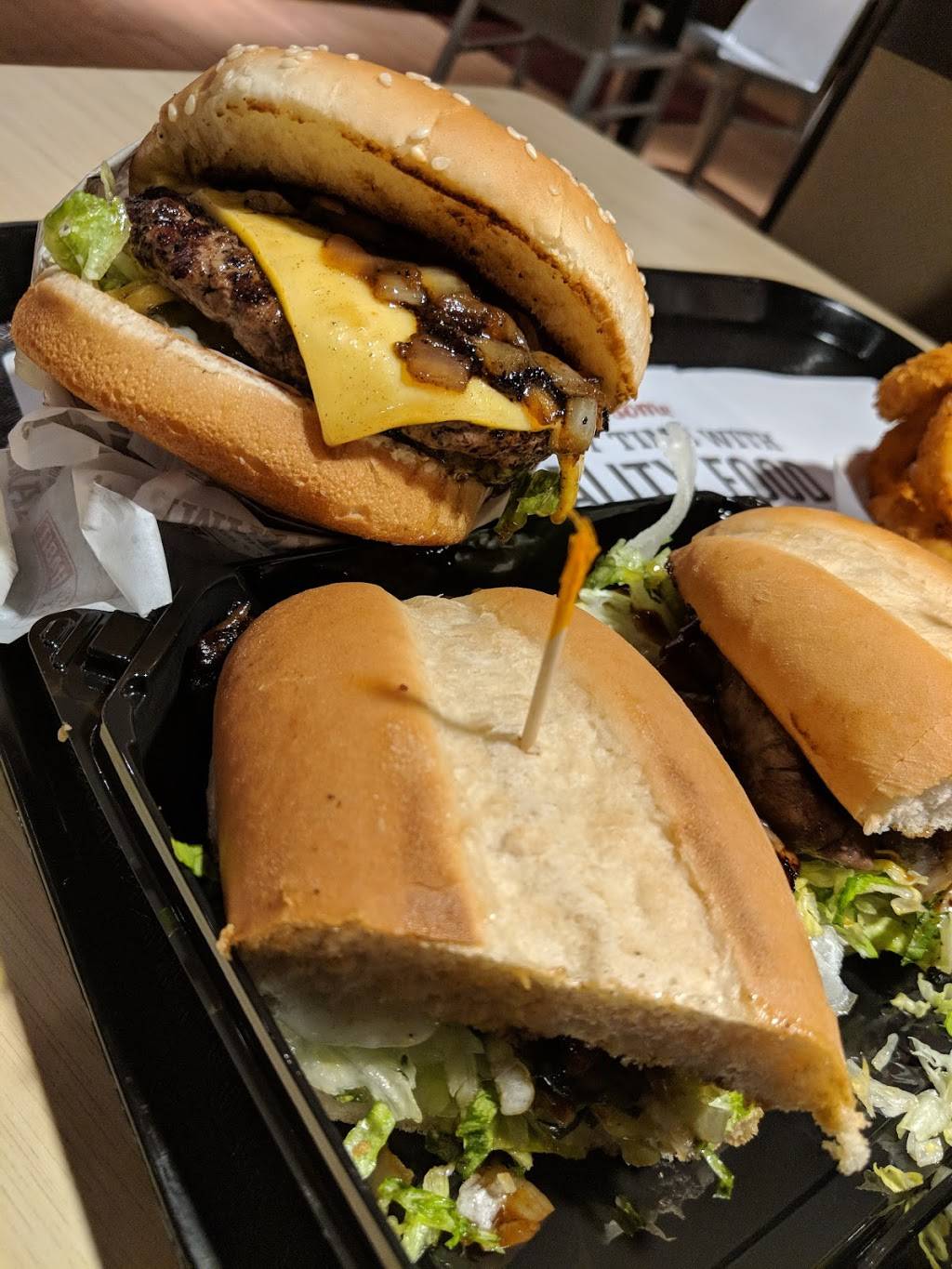 The Habit Burger Grill | restaurant | 1400 Ocean St #2, Santa Cruz, CA 95060, USA | 8314669264 OR +1 831-466-9264