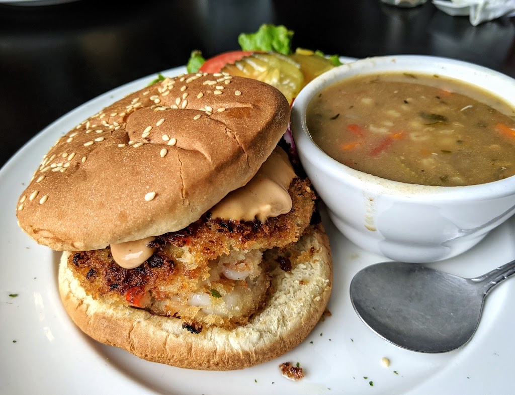 Cove Azul Bar & Grill | restaurant | Cypress Village, 39102 Ocean Dr, Gualala, CA 95445, USA | 7078841835 OR +1 707-884-1835