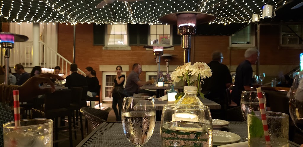 Nantucket Tap Room | restaurant | 29 Broad St, Nantucket, MA 02554, USA | 5082282117 OR +1 508-228-2117