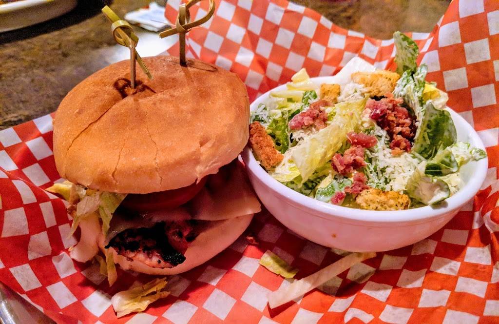 Chuck’s Roadhouse Bar & Grill | restaurant | 305 N Front St #17, Belleville, ON K8P 3C3, Canada | 6137790987 OR +1 613-779-0987