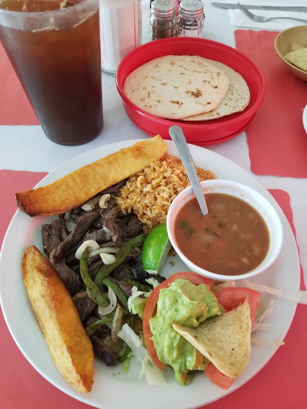 El Bosque Mexican Restaurant & Patio | restaurant | 2101 W Davis St #105, Conroe, TX 77304, USA | 9365393823 OR +1 936-539-3823