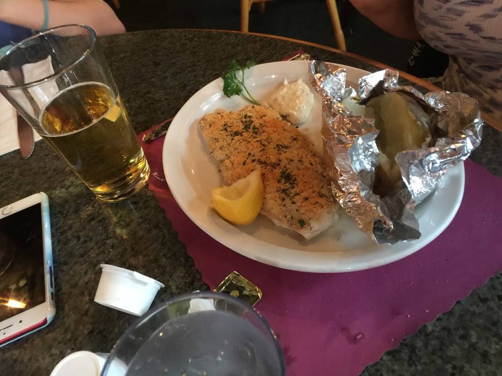 Longfellows Pub | restaurant | 182 Old Town House Rd, West Yarmouth, MA 02664, USA | 5083943663 OR +1 508-394-3663