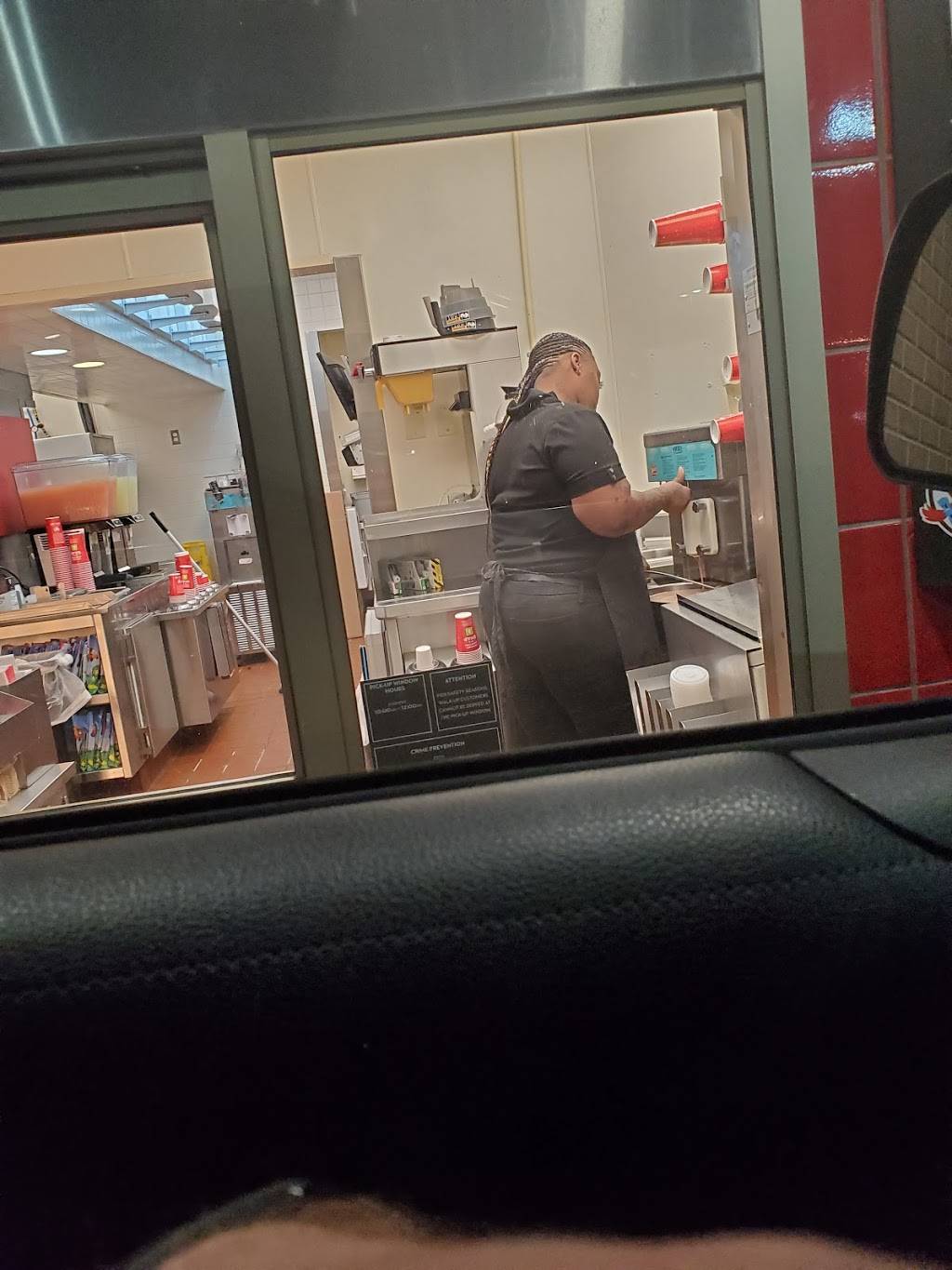 Wendys | restaurant | 2212 S 1st St, Lufkin, TX 75901, USA | 9366344334 OR +1 936-634-4334