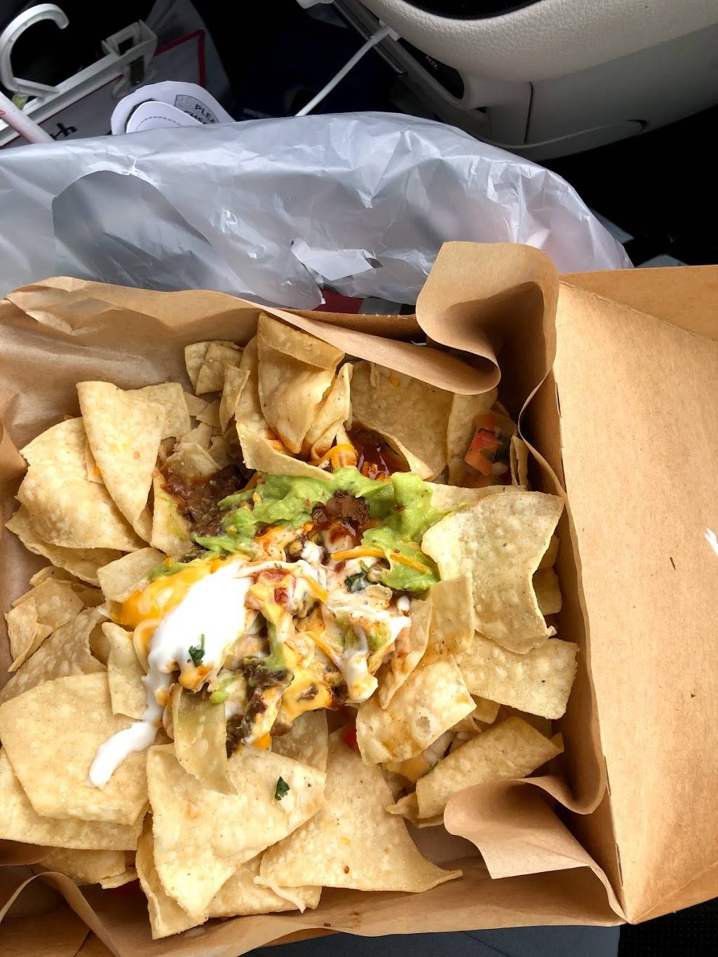 KFC | restaurant | 4401 Shawnee Dr, Kansas City, KS 66106, USA | 9132367590 OR +1 913-236-7590