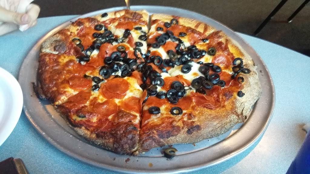 Woodbridge Pizza | restaurant | 18879 N Lower Sacramento Rd, Woodbridge, CA 95258, USA | 2093338412 OR +1 209-333-8412