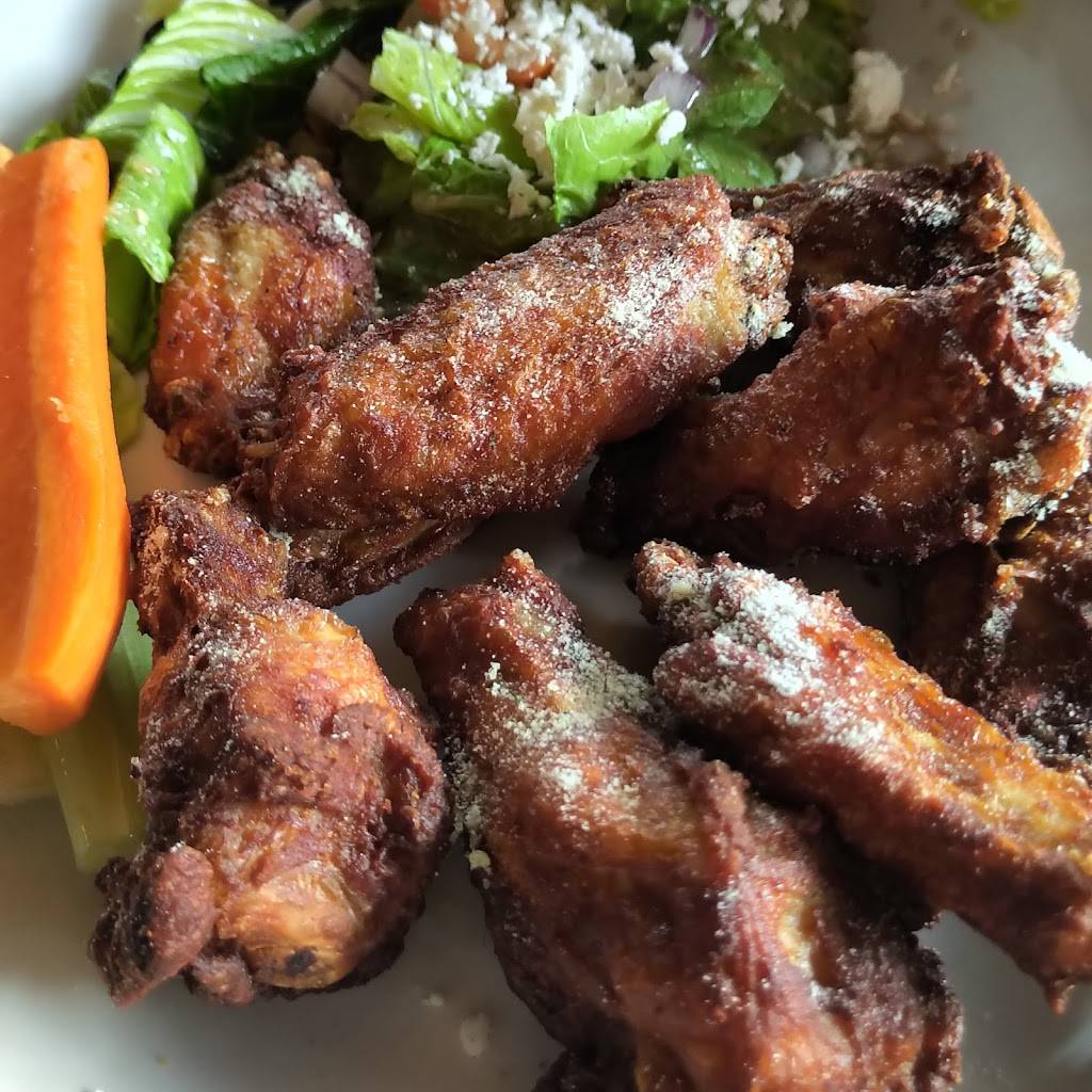 Wild Wing | restaurant | 321 Main St #3, Wasaga Beach, ON L9Z 0B6, Canada | 7053529464 OR +1 705-352-9464