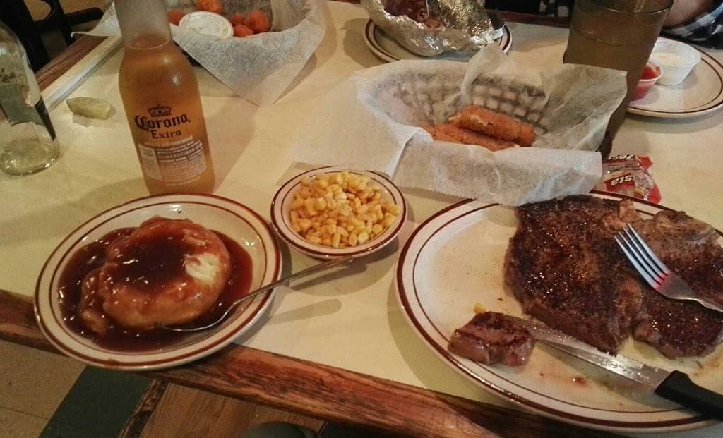 Henrys Diner | restaurant | 836 Old Lincoln Hwy, Crescent, IA 51526, USA | 7125453600 OR +1 712-545-3600