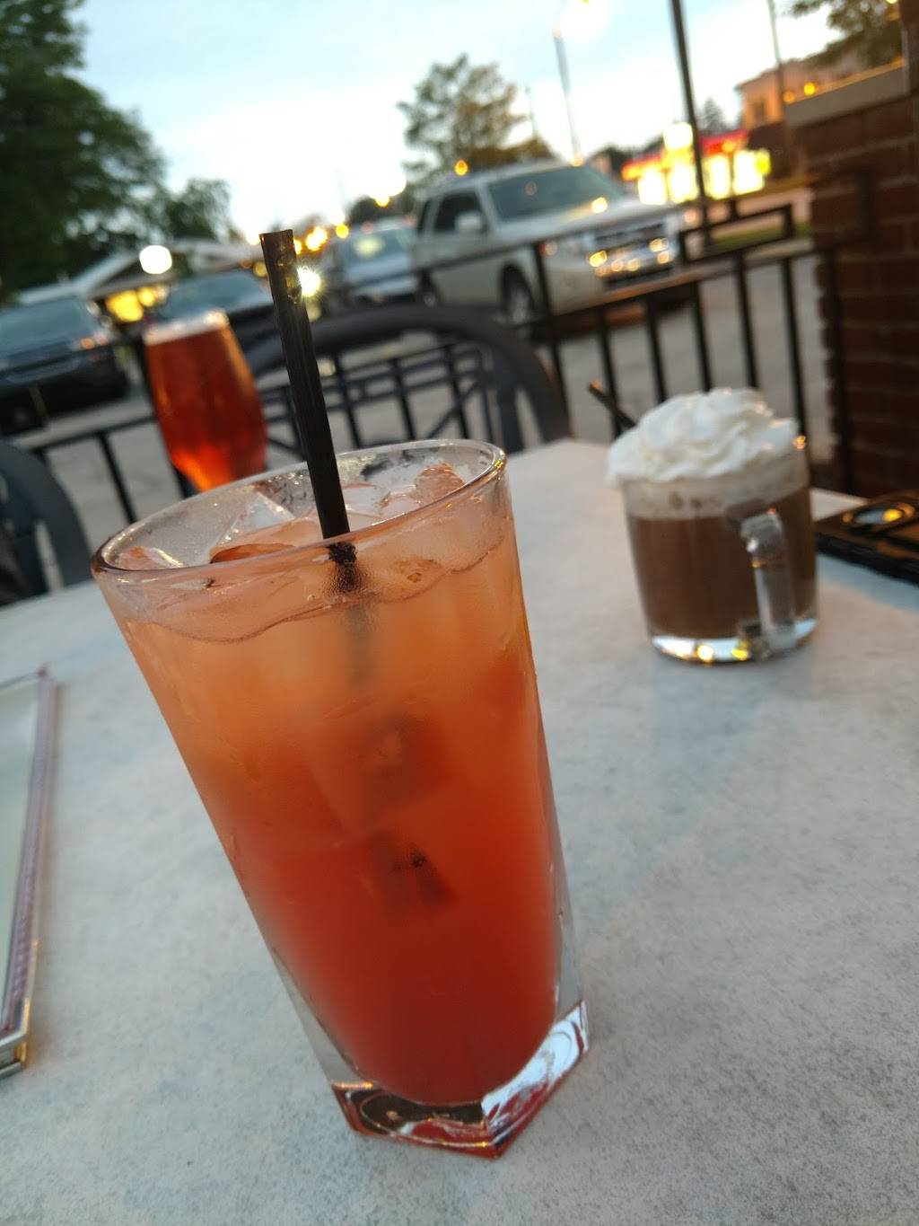 Tavern On the Main | restaurant | 235 S Main St, Clawson, MI 48017, USA | 2485881696 OR +1 248-588-1696