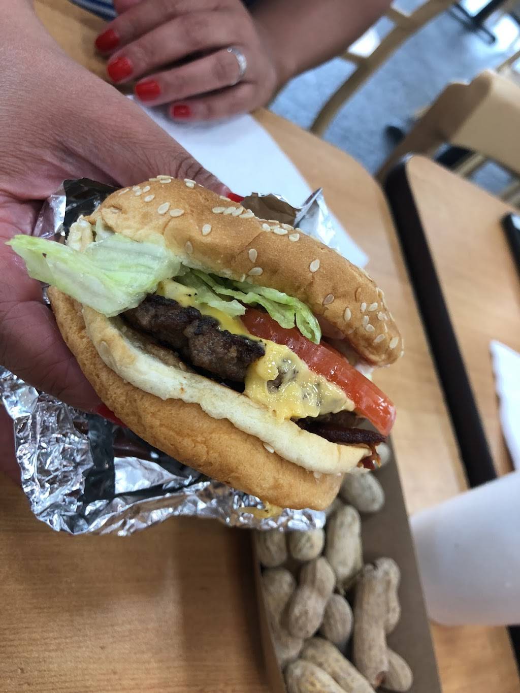 Five Guys | meal takeaway | 801 S University Dr, Plantation, FL 33324, USA | 9543066477 OR +1 954-306-6477