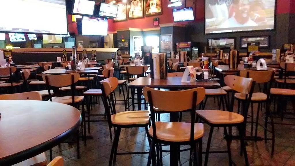 Buffalo Wild Wings | restaurant | 627 Berlin - Cross Keys Rd, Sicklerville, NJ 08081, USA | 8567280382 OR +1 856-728-0382