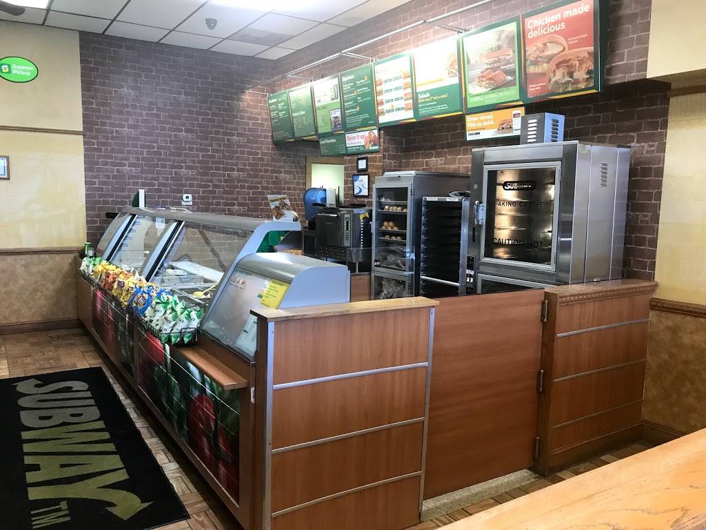 Subway | restaurant | 8 Somerset Ave, Pittsfield, ME 04967, USA | 2074876256 OR +1 207-487-6256