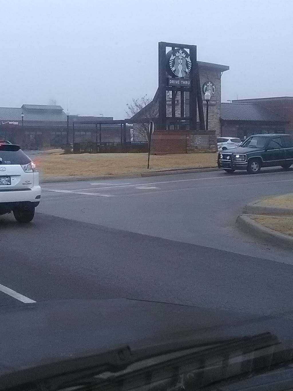 Starbucks | cafe | 620 SW 19th St, Moore, OK 73160, USA | 4057937460 OR +1 405-793-7460