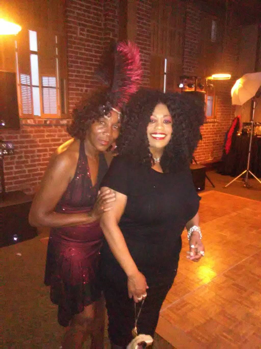 Downtown Club | restaurant | 2120 Kern St, Fresno, CA 93721, USA | 5593751367 OR +1 559-375-1367