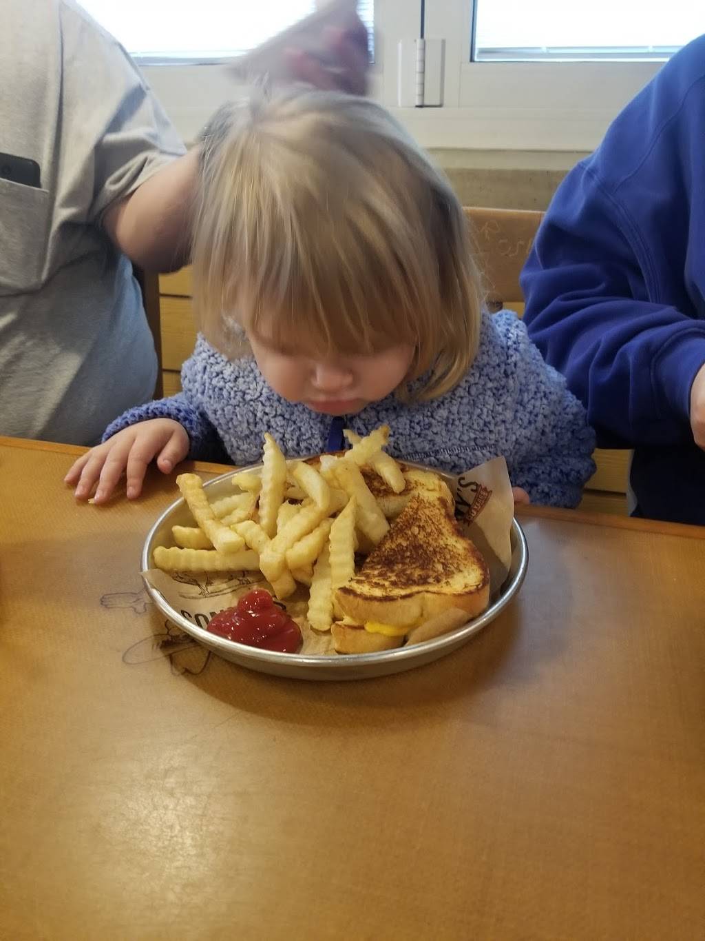 Sonnys BBQ | restaurant | 70 Sonnys Way, Somerset, KY 42501, USA | 6066780198 OR +1 606-678-0198