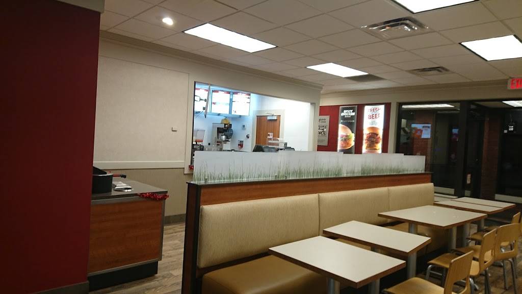 Wendys | restaurant | 5660 Highland Rd, Waterford Twp, MI 48327, USA | 2486731111 OR +1 248-673-1111
