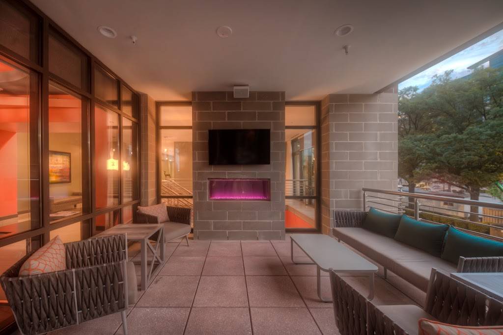 The Overlook | restaurant | 616 S Salisbury St, Raleigh, NC 27601, USA | 9198560017 OR +1 919-856-0017