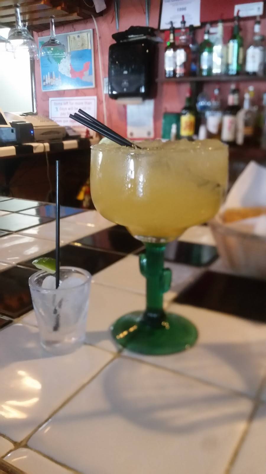 Casa Romero | restaurant | 521 E Airline Dr, East Alton, IL 62024, USA | 6182588204 OR +1 618-258-8204