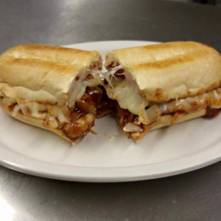 Redbones Pizza & Chicken Co., LLC | restaurant | 16 E Main St, Knightstown, IN 46148, USA | 7653455840 OR +1 765-345-5840