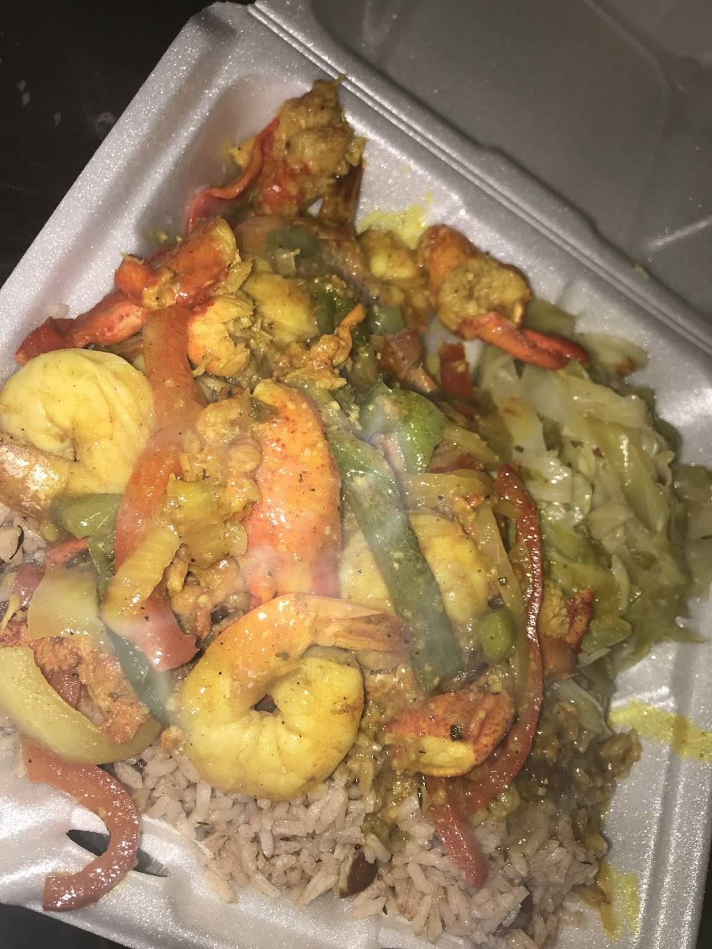 QUEENIES ISLAND CUISINE & GRILL | restaurant | 220 Worthington St, Springfield, MA 01103, USA | 4133639046 OR +1 413-363-9046