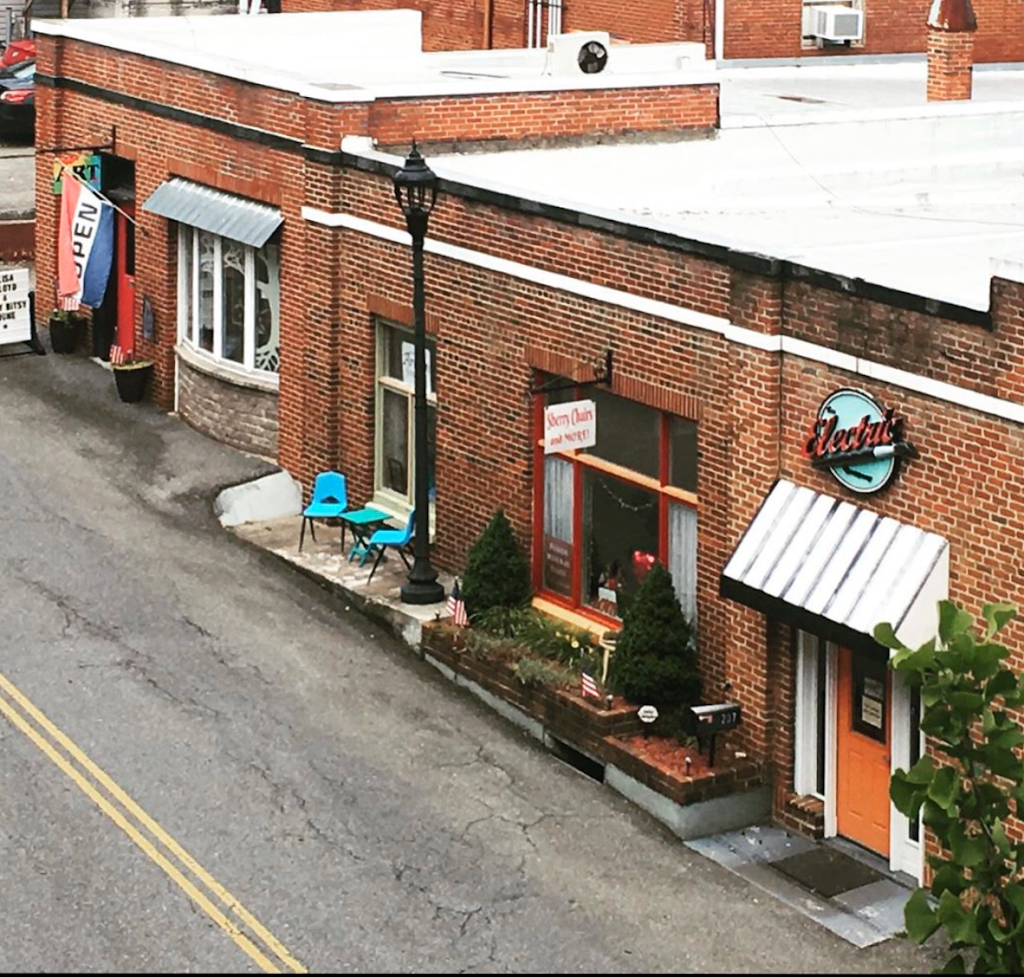 The Electric Company: Art & More | cafe | 207 E Depot St, Bedford, VA 24523, USA | 5405874166 OR +1 540-587-4166