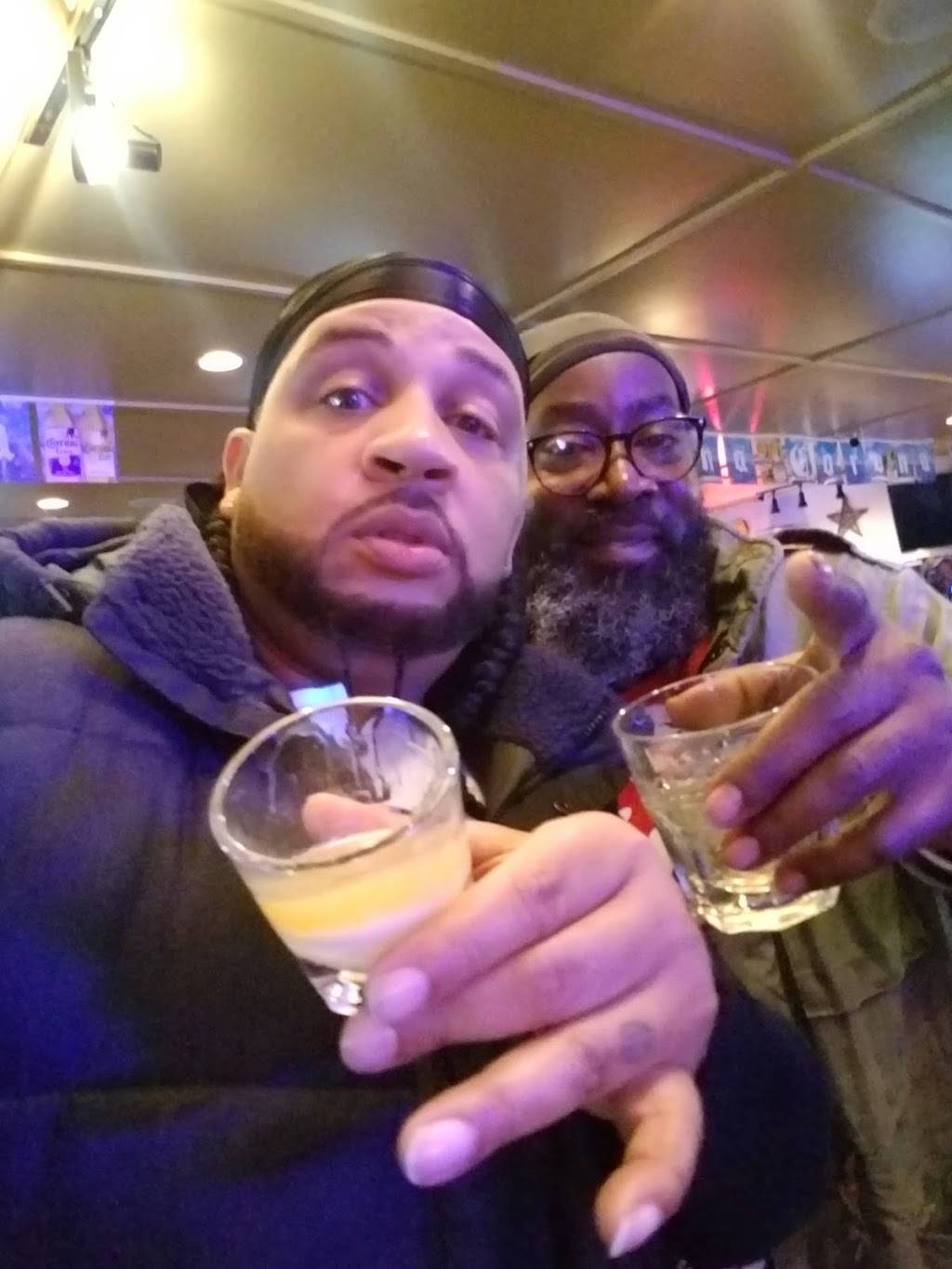 Kricketts Bar & Grill | restaurant | 14422 Pacific Ave S, Tacoma, WA 98444, USA | 2535311970 OR +1 253-531-1970