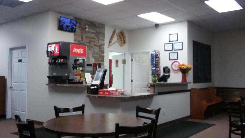 Doogies Pizza & Subs | restaurant | 101 E Main St, Glen Alpine, NC 28628, USA | 8285844111 OR +1 828-584-4111