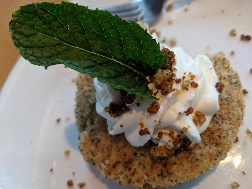 Meadowlark Restaurant | restaurant | 5531 Far Hills Ave, Dayton, OH 45429, USA | 9374344750 OR +1 937-434-4750