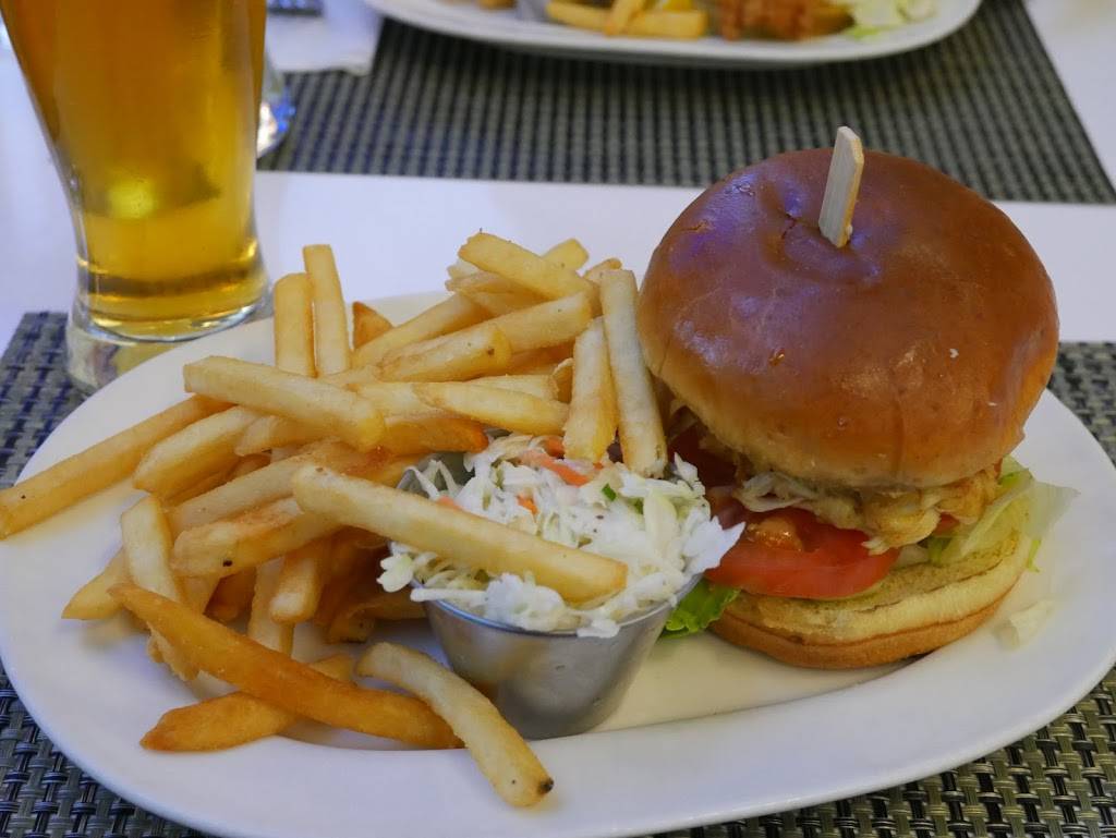 Legal Sea Foods | restaurant | Boston Logan International Airport (BOS), Terminal E, 1 Harborside Dr, Boston, MA 02128, USA | 6174758785 OR +1 617-475-8785