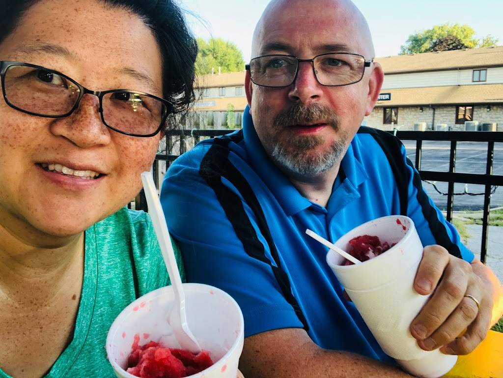 Snoball Cove New Orleans Style Shaved Ice | restaurant | 200 NW Hwy 7, Blue Springs, MO 64014, USA | 8165988146 OR +1 816-598-8146