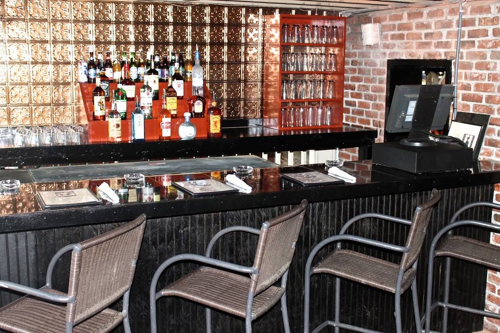 Dark Horse Tavern | restaurant | 816 North Highland Avenue Northeast, Atlanta, GA 30306, USA | 4048733607 OR +1 404-873-3607