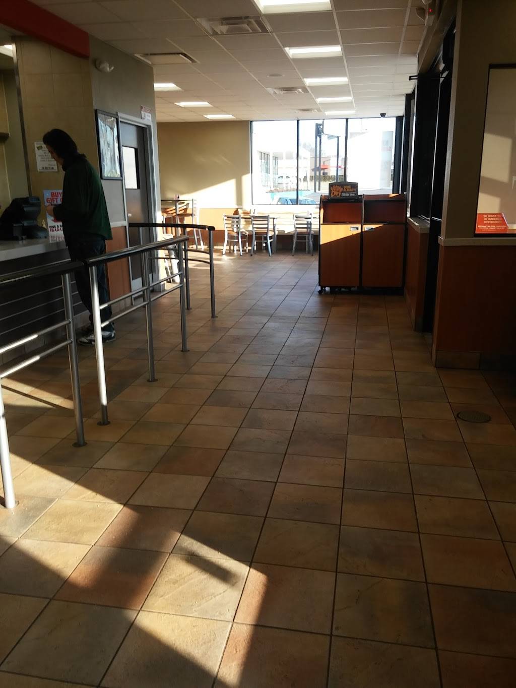 Burger King | restaurant | 575 North Ave, Battle Creek, MI 49017, USA | 2699637828 OR +1 269-963-7828