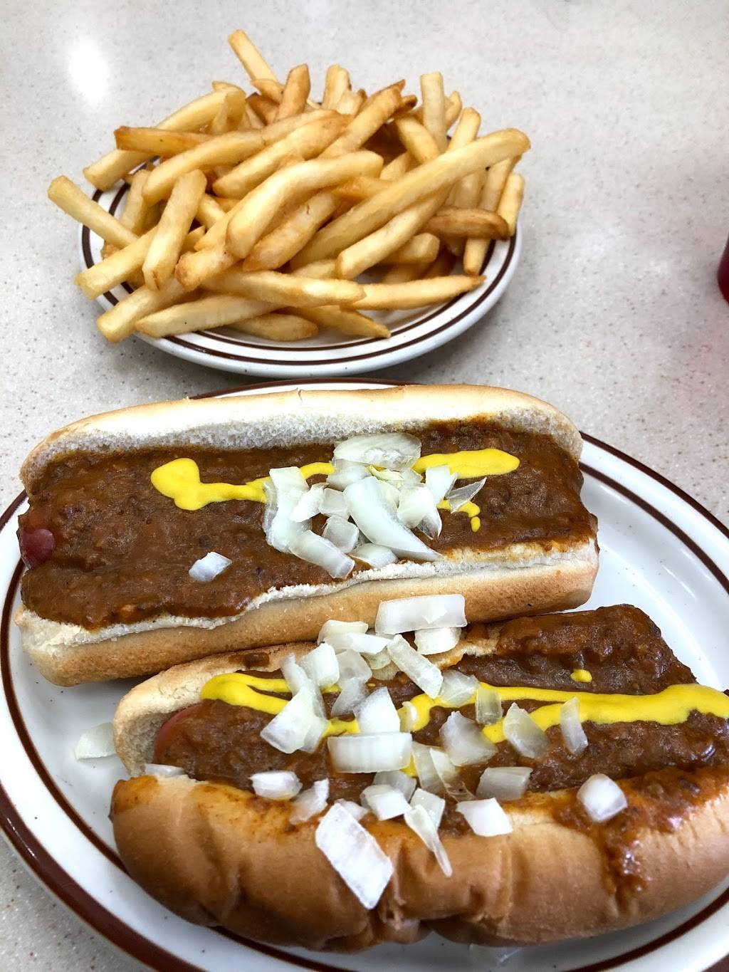 Leos Coney Island | restaurant | 28595 Northwestern Hwy, Southfield, MI 48034, USA | 2483553844 OR +1 248-355-3844
