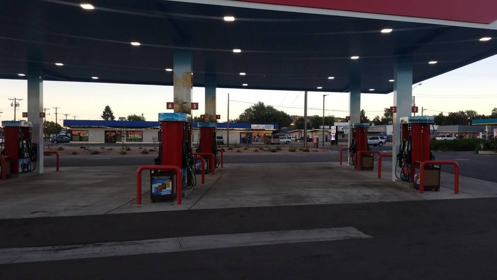 Maverik | restaurant | 711 E Fillmore St, Colorado Springs, CO 80907, USA | 7194713374 OR +1 719-471-3374