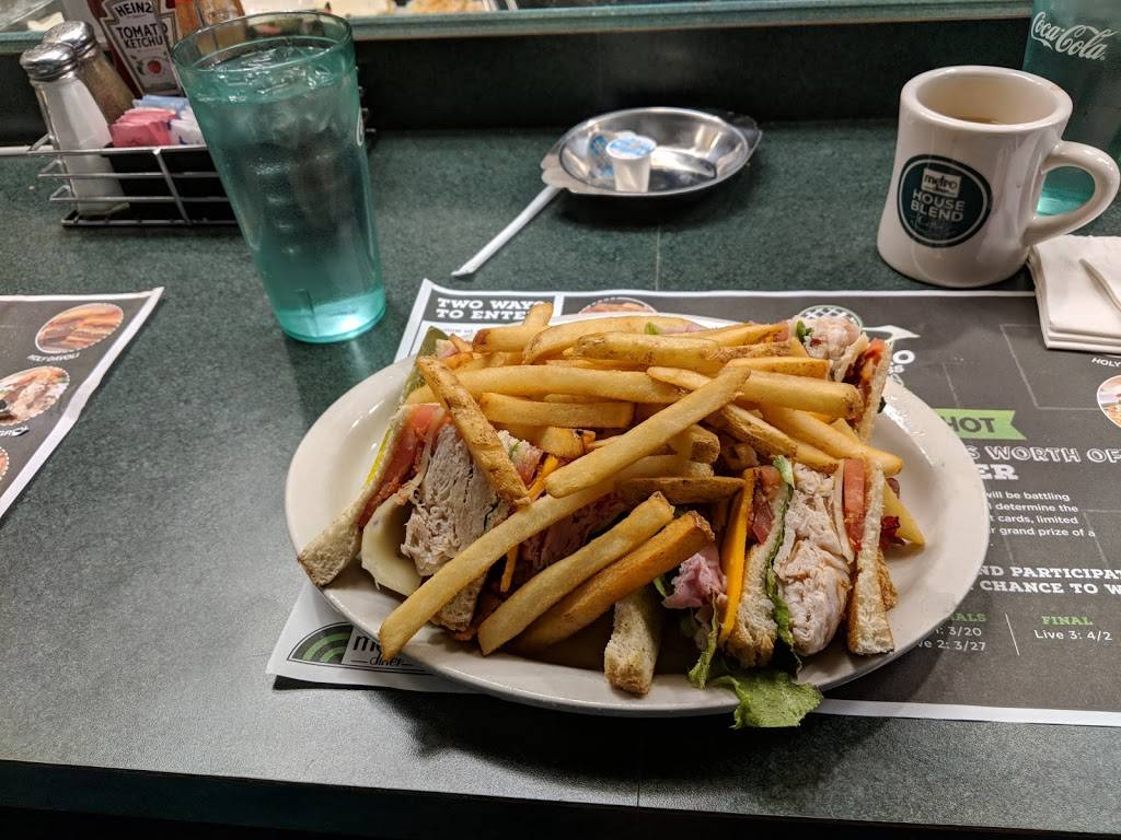 Metro Diner | cafe | 180 Inverness Plaza, Birmingham, AL 35242, USA | 2057192563 OR +1 205-719-2563