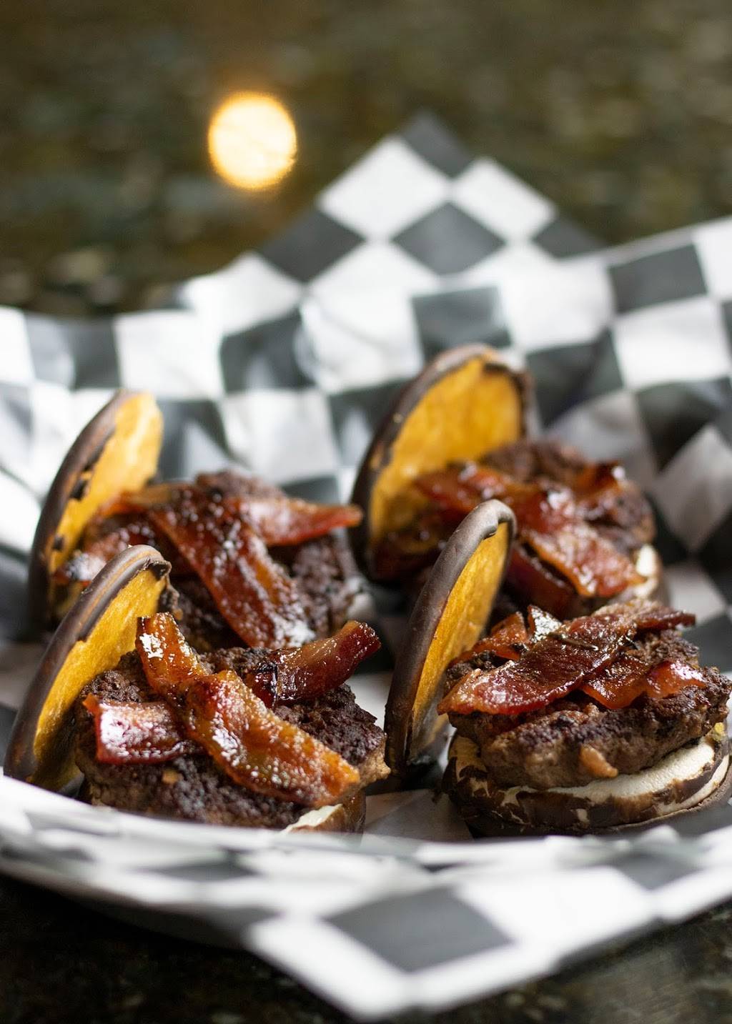 Pit Road Bar & Grill | restaurant | 2330 Tipton Dr Suite 200, Charlotte, NC 28206, USA | 9808759309 OR +1 980-875-9309