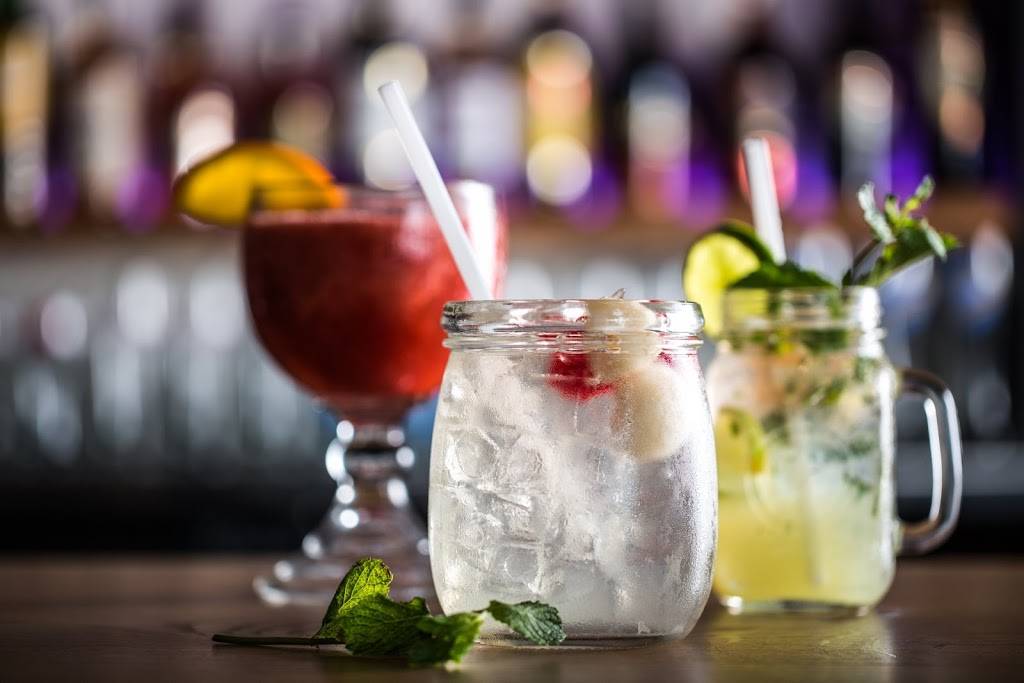 3 Amigos | restaurant | 1007 Boulevard des Seigneurs, Terrebonne, QC J6W 3W5, Canada | 4503263200 OR +1 450-326-3200