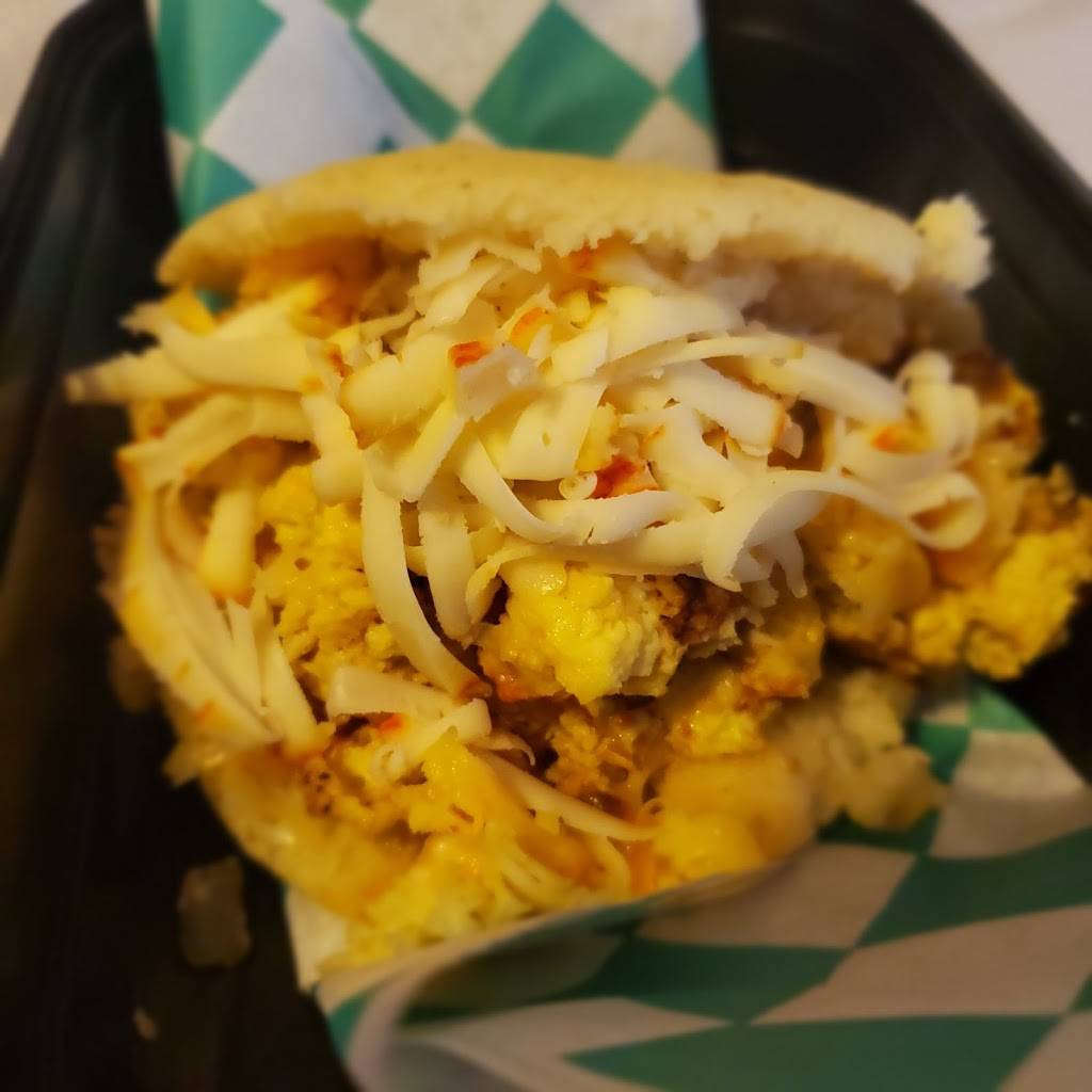 Moon arepas | restaurant | 6408 Vernor Hwy, Detroit, MI 48209, USA | 3136933164 OR +1 313-693-3164