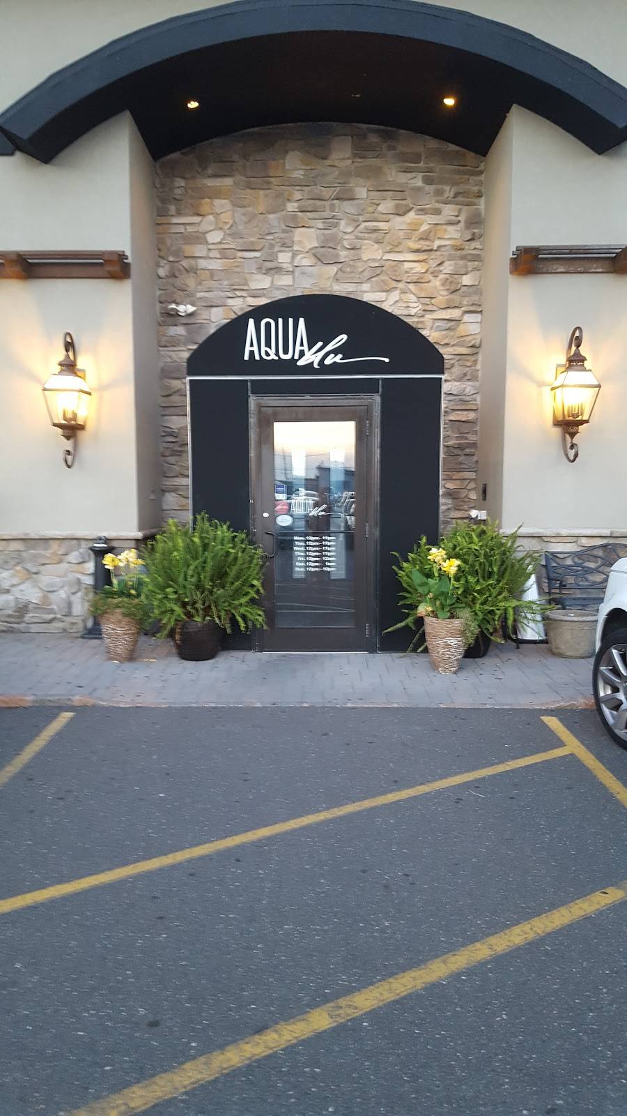 Aqua Blu Kitchen & Cocktails | restaurant | 3410 NJ-37, Toms River, NJ 08753, USA | 7322701180 OR +1 732-270-1180