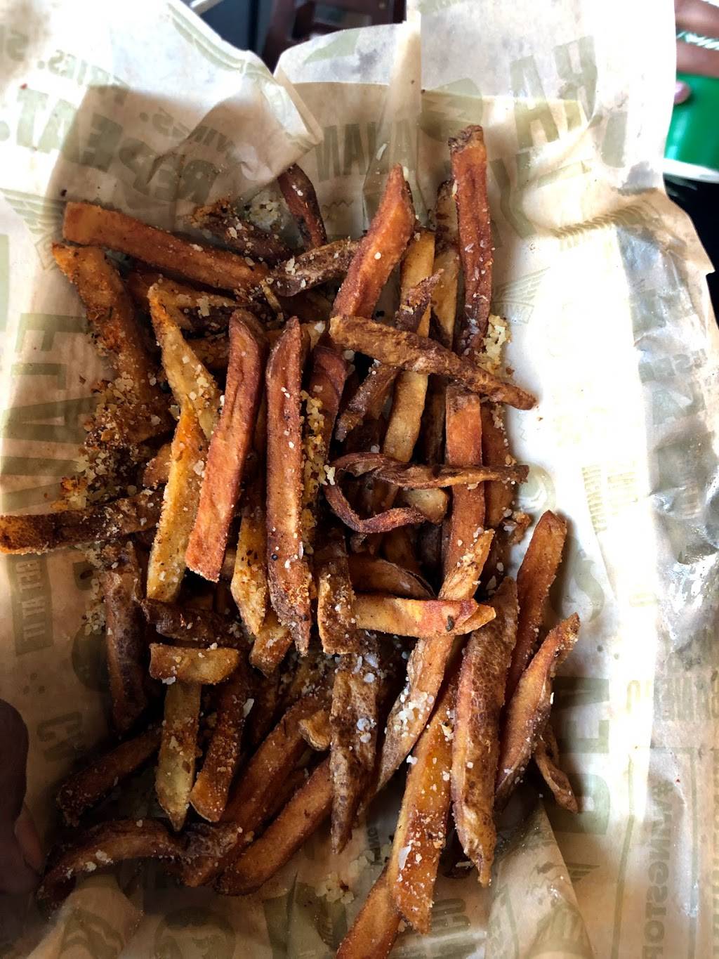 Wingstop | restaurant | 1598 E Highland Ave, San Bernardino, CA 92404, USA | 9092527765 OR +1 909-252-7765