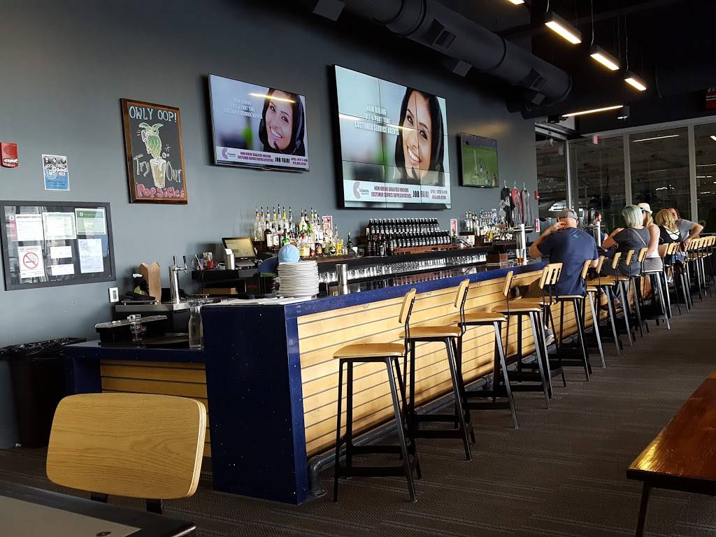 Owly Oop Sports Pub | restaurant | 305 S Madison St, Rockford, IL 61104, USA | 8159774303 OR +1 815-977-4303