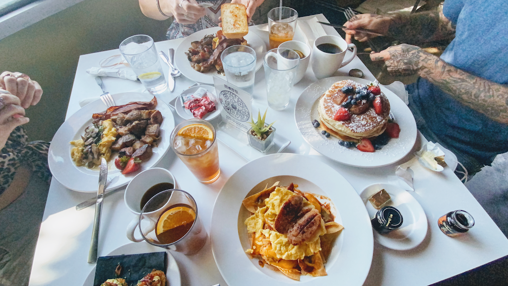 eat. | restaurant | 707 Carson Ave, Las Vegas, NV 89101, USA | 7025341515 OR +1 702-534-1515